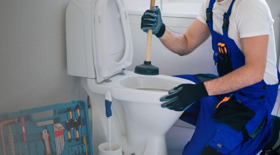 Expert burst pipe repair services in Algoma, WI